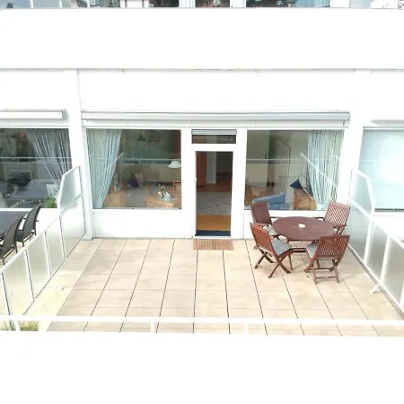 Str/107 · Strandallee 124 -seeblick * Scharbeutz